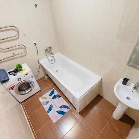 Квартира На 8-9 Человек С Видом На Город 36 Almaty Exterior photo