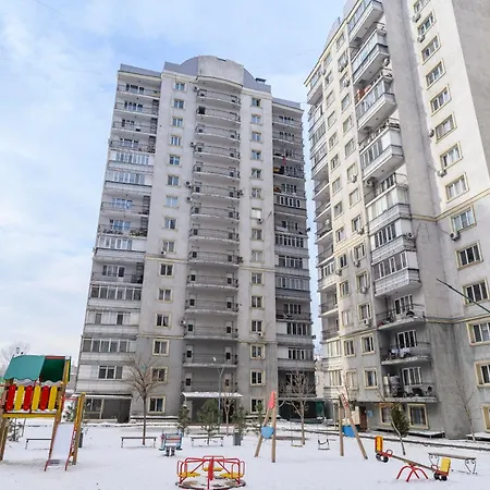 Квартира На 8-9 Человек С Видом На Город 36 Almaty Exterior photo