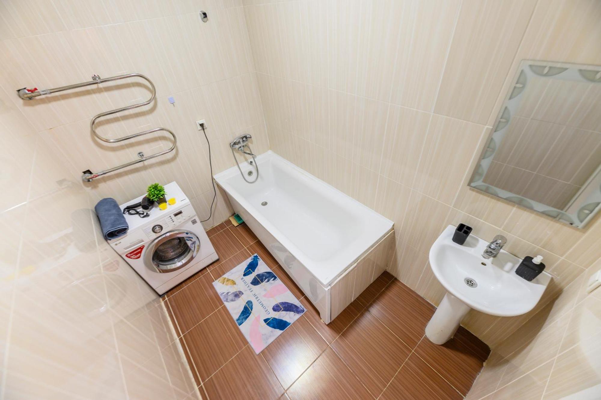 Apartment на 8-9 человек с видом на 36 Almaty